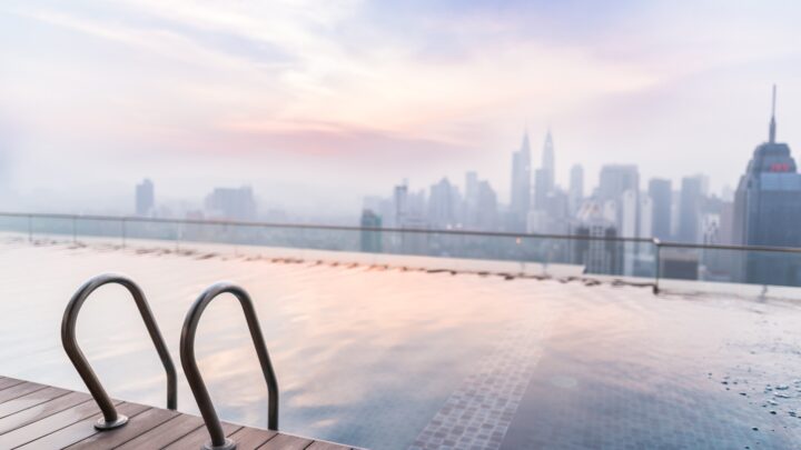4 things you must know about swimming pools
